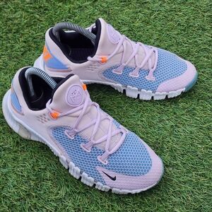 NIKE FREE METCON 4 - Womens Sneakers - SIZE 7.5
